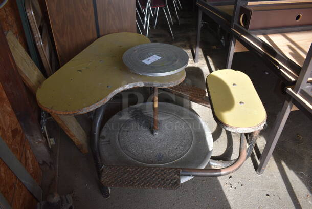 Metal and Wooden Potters Wheel Station. 38x44x31. (HS: Garage 4) - Image 4 of 5