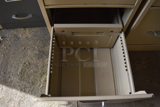 Hon Tan Metal 4 Drawer Filing Cabinet. 15x27x53. (HS: Garage 5) - Image 4 of 7