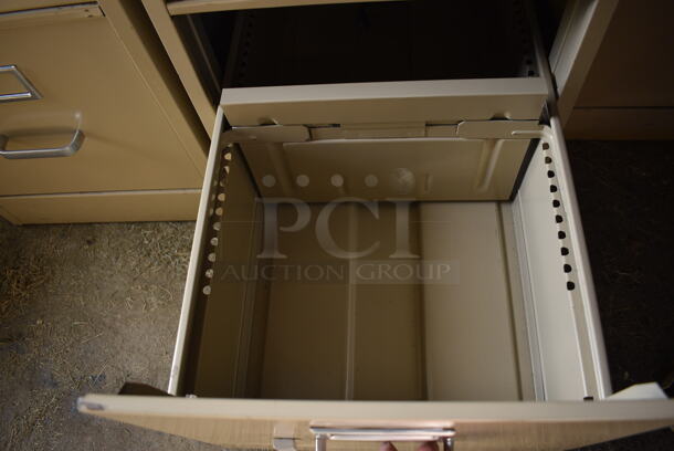 Hon Tan Metal 4 Drawer Filing Cabinet. 15x27x53. (HS: Garage 5) - Image 4 of 7
