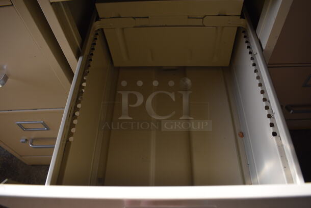 Hon Tan Metal 4 Drawer Filing Cabinet. 15x27x53. (HS: Garage 5) - Image 5 of 7