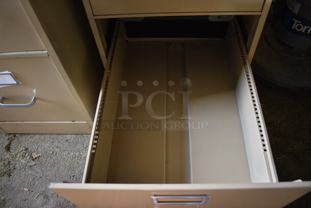 Statesman Tan Metal 4 Drawer Filing Cabinet. 18x26x53. (HS: Garage 5) - Image 4 of 8