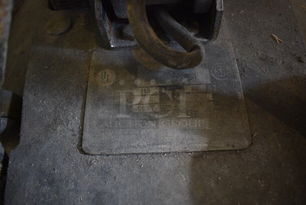 Tornado Metal Commercial Electric Powered Floor Buffer. 115 Volts, 1 Phase. 17x23x50. (HS: Garage 5) - Image 7 of 10