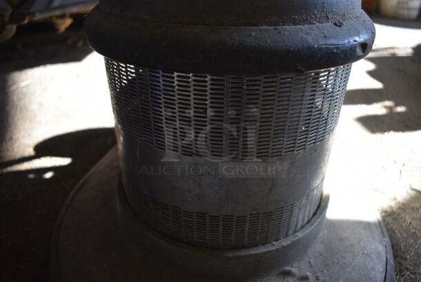 Tornado Metal Commercial Electric Powered Floor Buffer. 115 Volts, 1 Phase. 17x23x50. (HS: Garage 5) - Image 5 of 9