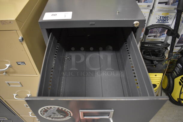 Hon Gray Metal 4 Drawer Filing Cabinet. 15x26.5x52.5. (HS: Backroom) - Image 7 of 7