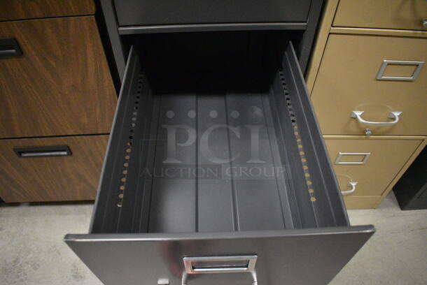 Hon Gray Metal 4 Drawer Filing Cabinet. 15x26.5x52.5. (HS: Backroom) - Image 5 of 7