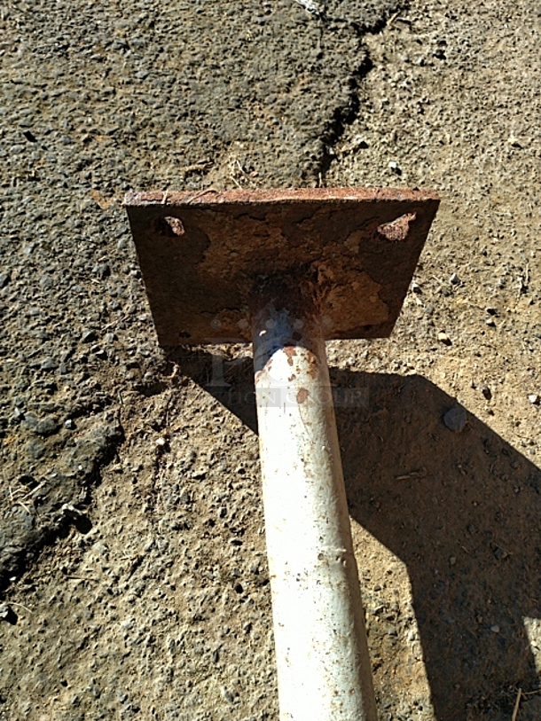 Metal Grinder. (High School Garage 2) - Image 6 of 8