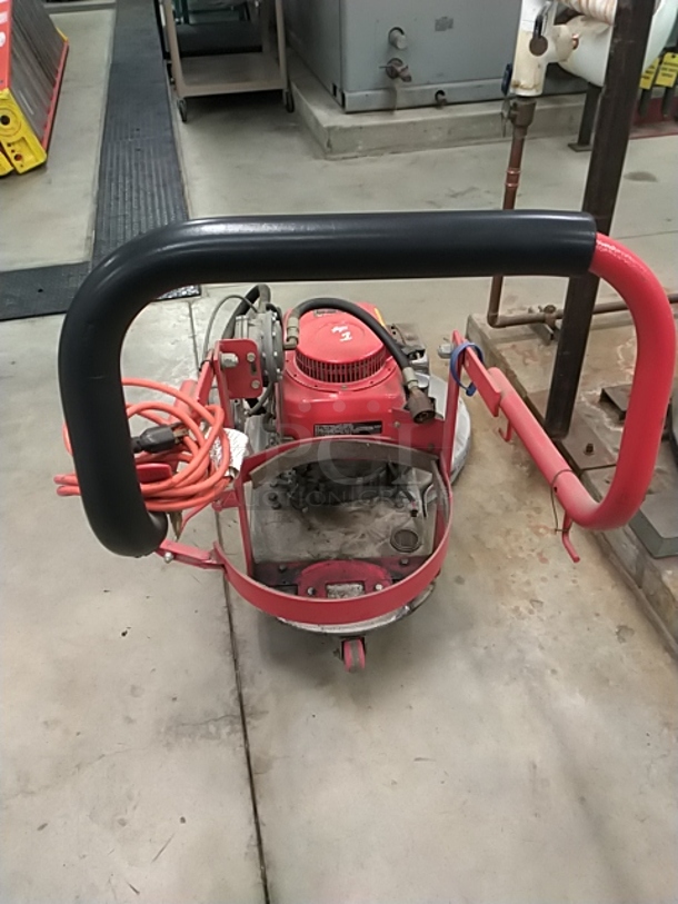 Honda PowerBuff B21 Metal Commercial Propane Gas Powered Burnisher. (High School Back Room) - Image 4 of 7