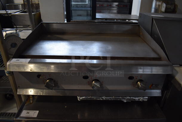 Cooking Performance Group CPG Stainless Steel Commercial Countertop Natural Gas Powered Flat Top Griddle w/ Thermostatic Controls. 36x30x17 - Image 6 of 6