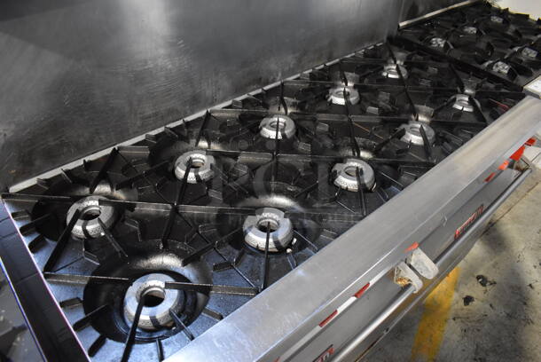 Vulcan Stainless Steel Commercial Natural Gas Powered 10 Burner Range w/ Convection Oven, Oven, Over Shelf and Back Splash. 60x31x60 - Image 3 of 9
