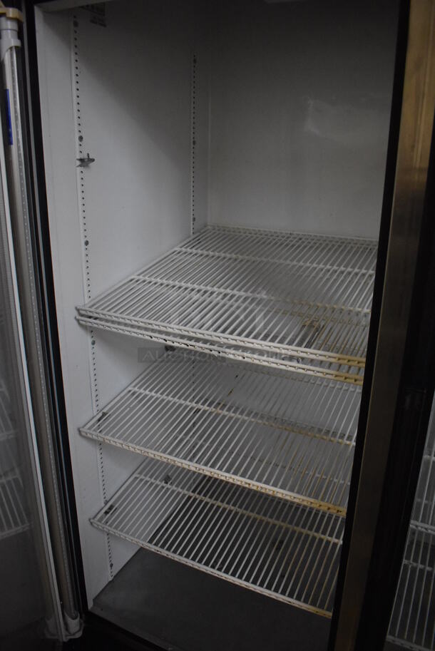 True GDM-49 Metal Commercial 2 Door Reach In Cooler Merchandiser w/ Poly Coated Racks. 115 Volts, 1 Phase. 54x30x79. Tested and Powers On But Does Not Get Cold - Image 3 of 5