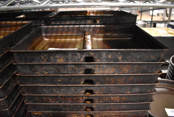 29 Metal 2 Compartment Baking Pans. 15x10x2. 29 Times Your Bid!