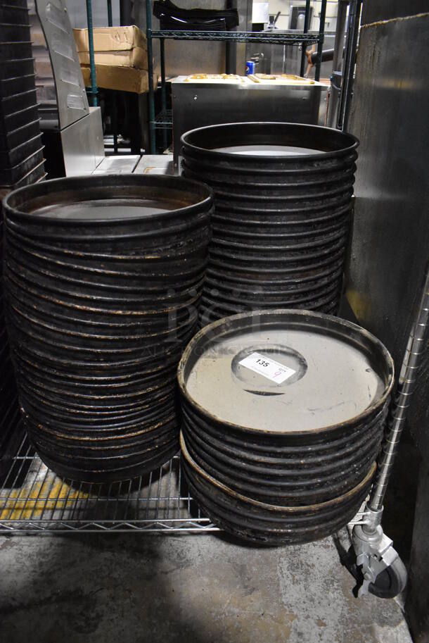 24 Metal Round Baking Pans. 15x15x2. 24 Times Your Bid! - Image 3 of 3