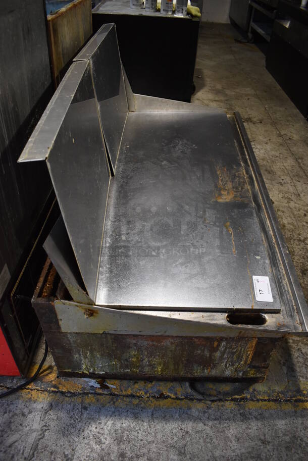 Keating 60BFLD Stainless Steel Commercial Countertop Natural Gas Powered Chrome Top Flat Top Griddle w/ Thermostatic Controls. 61x32x33 - Image 3 of 7