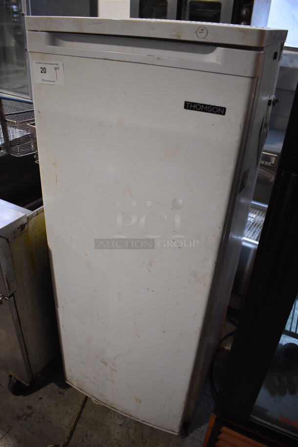 Thomson TFRF690 Metal Single Door Reach In Freezer. 115 Volts, 1 Phase. 22x22x56. Tested and Working! - Image 3 of 6