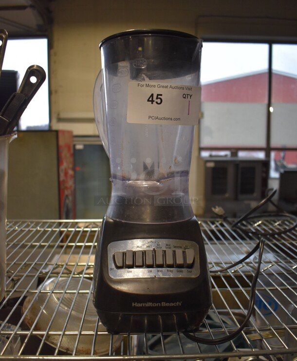 Hamilton Beach Metal Countertop Blender w/ Poly Pitcher. 6x9x15. Tested and Working!