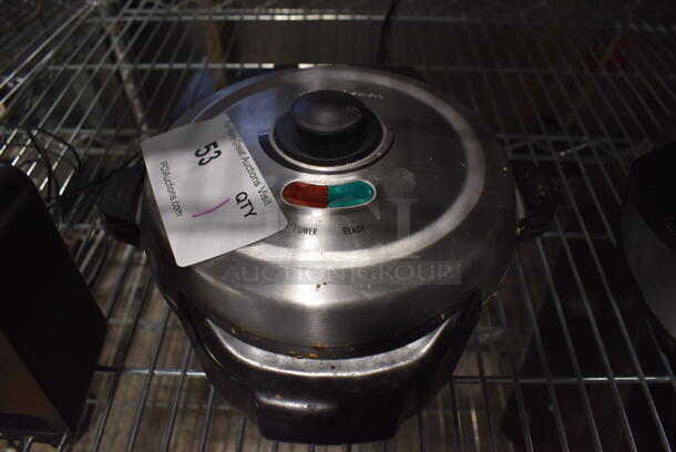 Hamilton Beach Chrome Finish Countertop Waffle Maker. 10x11x5. Tested and Working! - Image 2 of 5