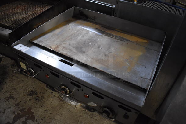 Vulcan Stainless Steel Commercial Countertop Natural Gas Powered Flat Top Griddle w/ Thermostatic Controls. 36x32x16 - Image 4 of 5