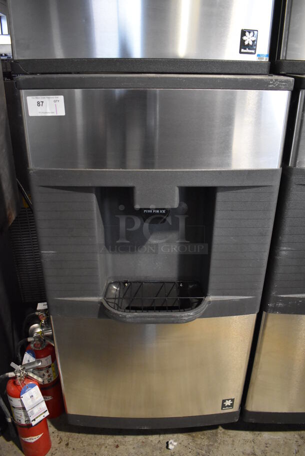 Manitowoc QD0452A Stainless Steel Commercial Ice Machine Head on Manitowoc QPA310 Stainless Steel Commercial Ice Bin Hotel Dispenser. 115 Volts, 1 Phase. 30x29x82 - Image 4 of 7