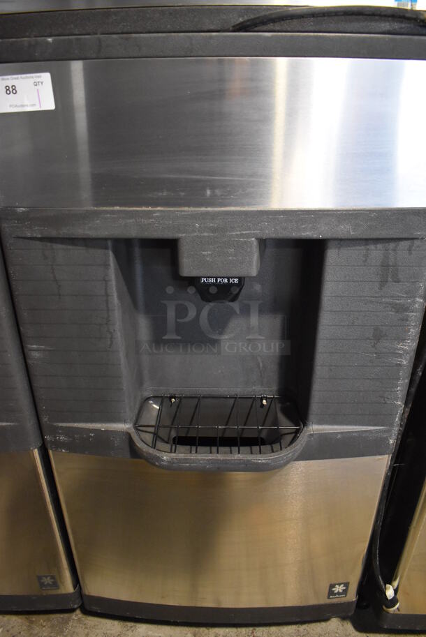Manitowoc QD0452A Stainless Steel Commercial Ice Machine Head on Manitowoc QPA310 Stainless Steel Commercial Ice Bin Hotel Dispenser. 115 Volts, 1 Phase. 30x29x82 - Image 4 of 7