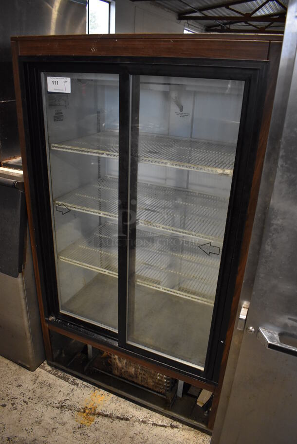 Beverage Air MT17 Metal Commercial 2 Door Reach In Cooler Merchandiser. 115 Volts, 1 Phase. 36x24x61. Tested and Working! - Image 2 of 6