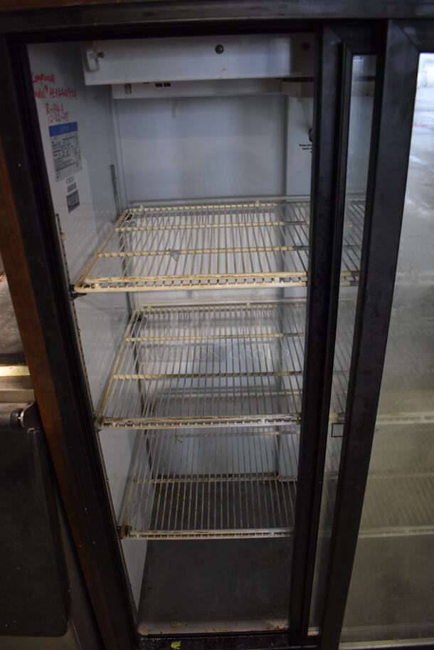 Beverage Air MT17 Metal Commercial 2 Door Reach In Cooler Merchandiser. 115 Volts, 1 Phase. 36x24x61. Tested and Working! - Image 5 of 6