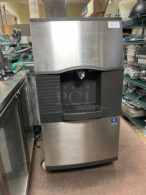 Clean! Manitowoc Ice SPA312 Floor Model Commercial Cube Ice Dispenser - 180 lb Storage, Bucket Fill, 115v NSF Tested and Working! - Image 2 of 7