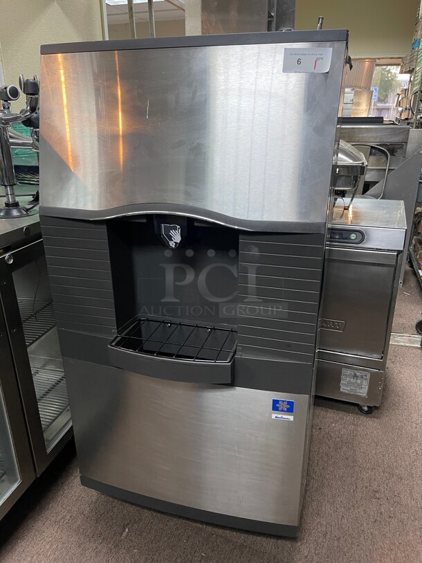 Clean! Manitowoc Ice SPA312 Floor Model Commercial Cube Ice Dispenser - 180 lb Storage, Bucket Fill, 115v NSF Tested and Working! - Image 3 of 7