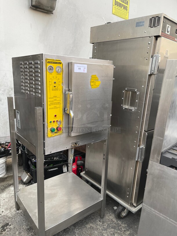 Nice! Convection Steamer- AccuTemp Steam'N'Hold Model: 208D8-100 NSF 220 Volt Three Phase With Stand NSF  - Image 1 of 9