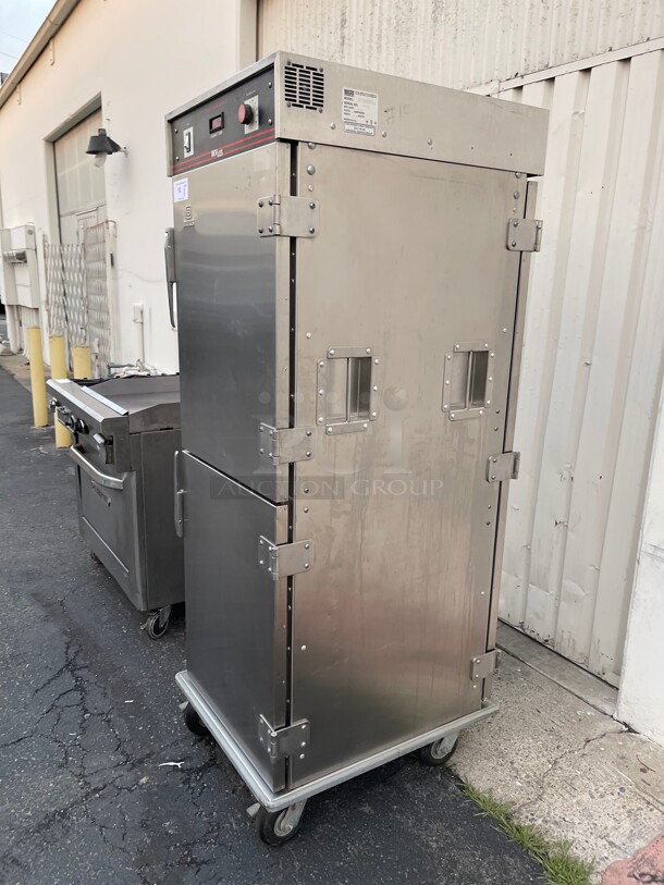 Working! Bevles Full Size Commercial Heated Cabinet Hot Food Bevles NSF  CA70 Warmer Transport NSF 115 Volt Tested and Working! - Image 4 of 10