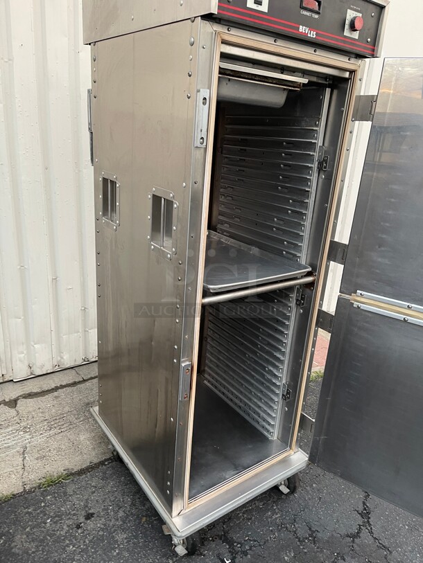 Working! Bevles Full Size Commercial Heated Cabinet Hot Food Bevles NSF  CA70 Warmer Transport NSF 115 Volt Tested and Working! - Image 10 of 10