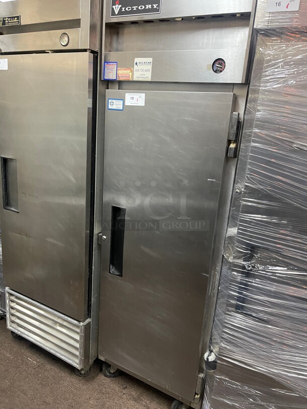 Victory Refrigeration  27 inch  One Section Reach In Refrigerator, (1) Right Hinge Door, 115v NSF - Image 3 of 8