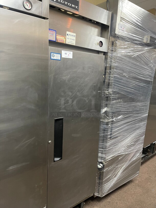 Victory Refrigeration  27 inch  One Section Reach In Refrigerator, (1) Right Hinge Door, 115v NSF - Image 5 of 8