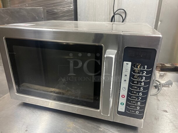 Working! Amana RCS10TS 1000w Commercial Microwave w/ Touch Pad, 120v NSF Tested and Working - Image 2 of 9
