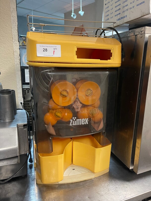 Zumex 09965 Versatile Pro Orange Commercial Automatic Juicer- 120V, 380W NSF Missing Parts  - Image 1 of 9
