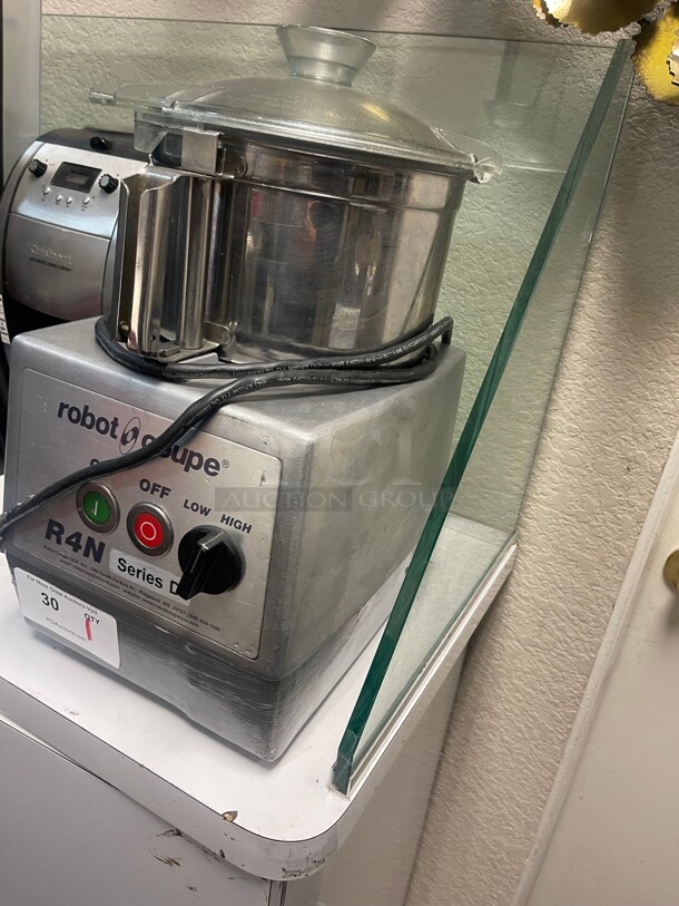Working! Robot Coupe R4N 4.5 Liter Stainless Steel Cutter/Mixer NSF 220 Volt 3 Phase Tested and Working! - Image 2 of 8
