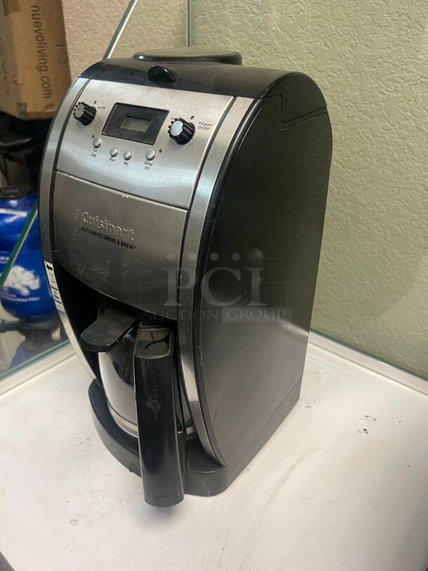 Cuisinart Grind and Brew 12- Cup Automatic Black Drip Coffee Maker with Built-In Grinder 115 Volt Tested and Working - Image 5 of 7