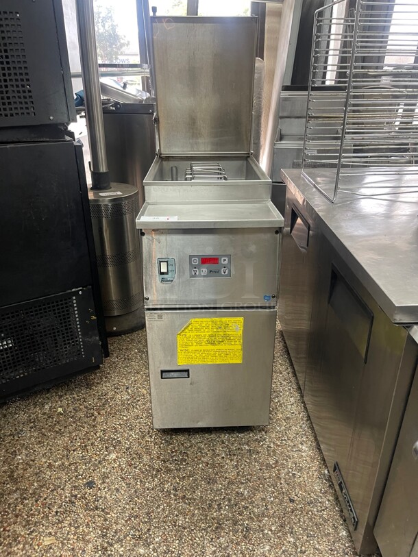 Working! Pitco SRTG14 Natural Gas 17.5 Gallon Commercial Rethermalizer with Digital Controls - 55,000 BTU NSF Tested and Working! - Image 1 of 10