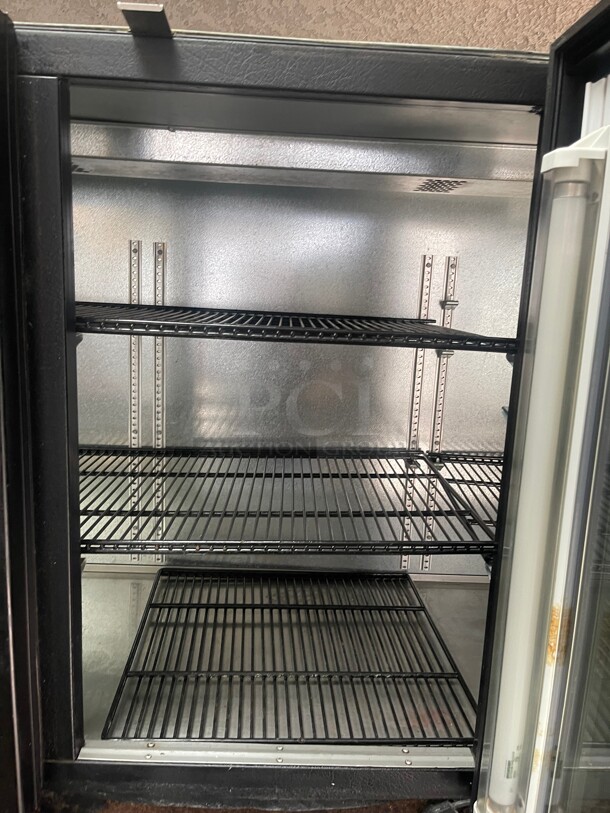Working! True TBB-24GAL-72G 72 inch  Commercial Bar Refrigerator - 3 Swinging Glass Doors, Black, 115v NSF Tested and Working! - Image 7 of 7