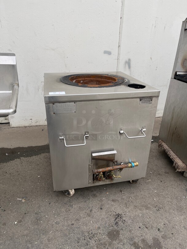 Clean! Tandoor Oven, Commercial NSF Gas Tandoori Oven for Restaurants - 32 inch Natural Gas On Casters Tested and Working!