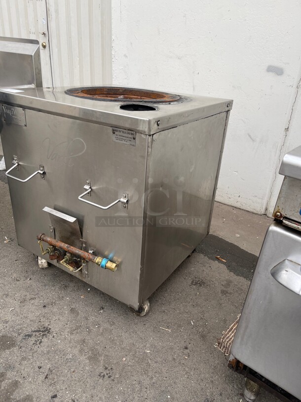 Clean! Tandoor Oven, Commercial NSF Gas Tandoori Oven for Restaurants - 32 inch Natural Gas On Casters Tested and Working! - Image 6 of 6