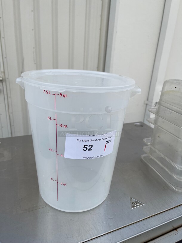 Cambro RFS8PP190 8 qt Round Storage Container - Translucent With Cover NSF  - Image 3 of 7