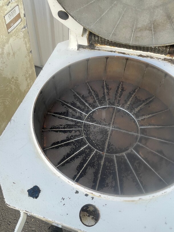 Working! LUCKS D-24 Commercial DOUGH DIVIDER 220 Volt 3 Phase NSF Tested and Working! - Image 4 of 11