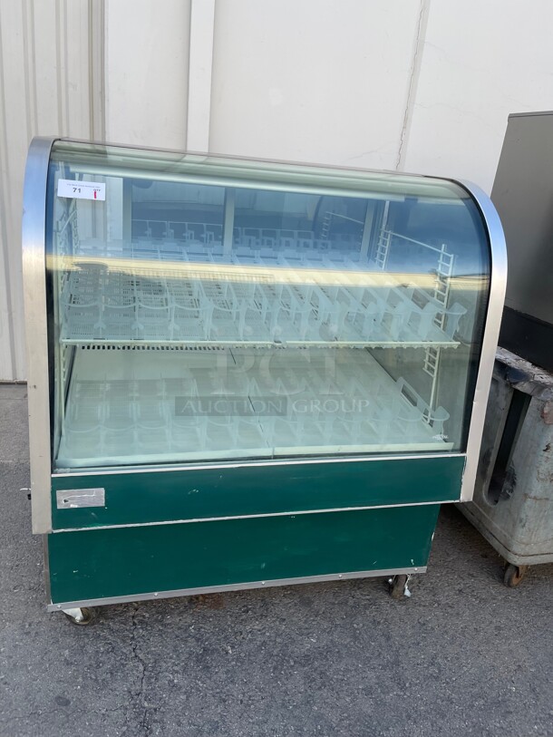 Working! Federal CG48 48 inch Full Service Commercial Deli Case w/ Curved Glass - (2) Levels, 120v NSF Tested and Working! - Image 5 of 6