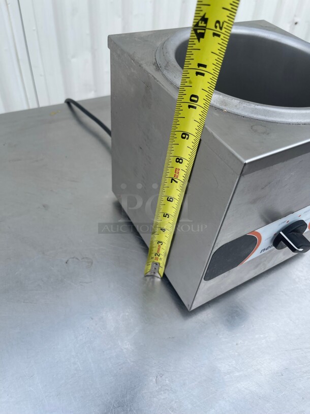 Barley Used! Nemco 6110A 4 qt Countertop Soup Warmer w/ Thermostatic Controls, 120v NSF Tested and Working! - Image 8 of 8