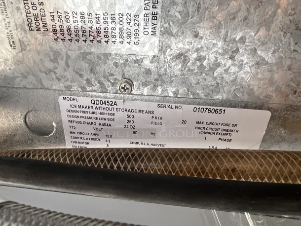 Manitowoc QD0452A Stainless Steel Commercial Ice Machine Head on Manitowoc QPA310 Stainless Steel Commercial Ice Bin Hotel Dispenser. 115 Volts, 1 Phase. 30x31x82 - Image 2 of 7