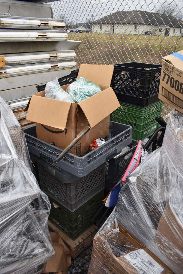MEGA LOT OF 7 Pallets of Various Smallwares Including Bins, Dish Caddies and Ice Bucket Stands. Must Take All Pallets. 7 Times Your Bid! - Image 8 of 12