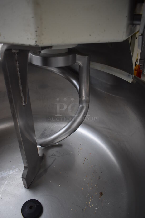 Mixer ASM/200 Metal Commercial Floor Style Spiral Dough Mixer w/ Stainless Steel Mixing Bowl, Bowl Guard and Dough Hook Attachment. 220 Volts, 3 Phase. 40x60x58 - Image 6 of 11