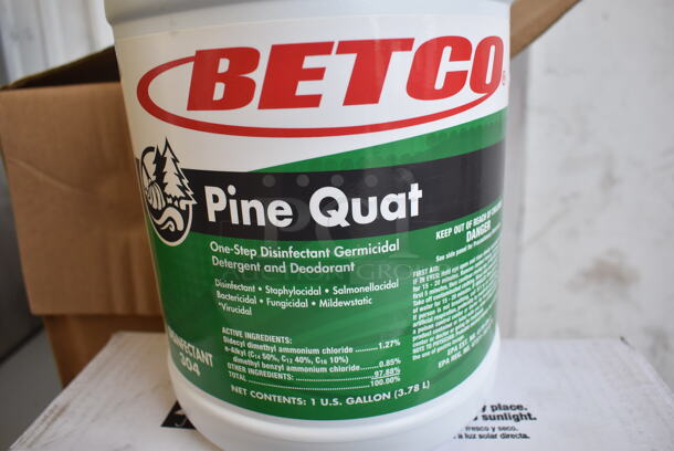 2 Boxes of 4 BRAND NEW IN BOX! Betco Pine Quat One Step Disinfectant Jugs. 6x6x12. 2 Times Your Bid! - Image 4 of 5