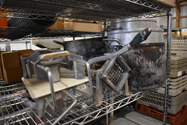 ALL ONE MONEY! Metro Lot of Various Items Including Coffee Grounds, Mason Jars, BRAND NEW IN BOX Glassware and Tomato Slicers. Does Not Include Shelving Unit - Image 4 of 10