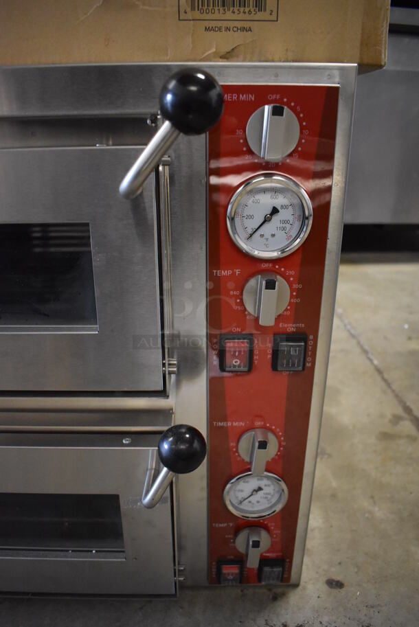 LIKE NEW! Avantco 177DPO18DD Stainless Steel Commercial Countertop Electric Powered Double Deck Pizza Oven / Bakery Oven. Used a Few Times at Trade Show as a Demonstration. 240 Volts. 28x24x23. Tested and Working! - Image 2 of 10